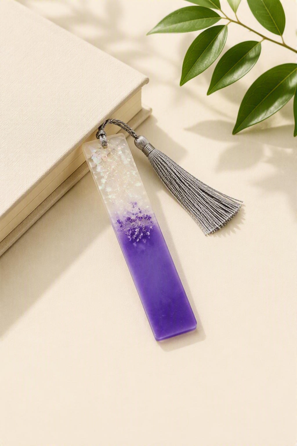 Decorative flower bookmark